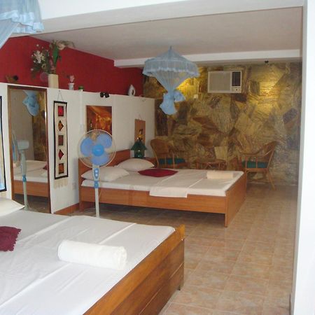Days Inn Kandy Eksteriør billede