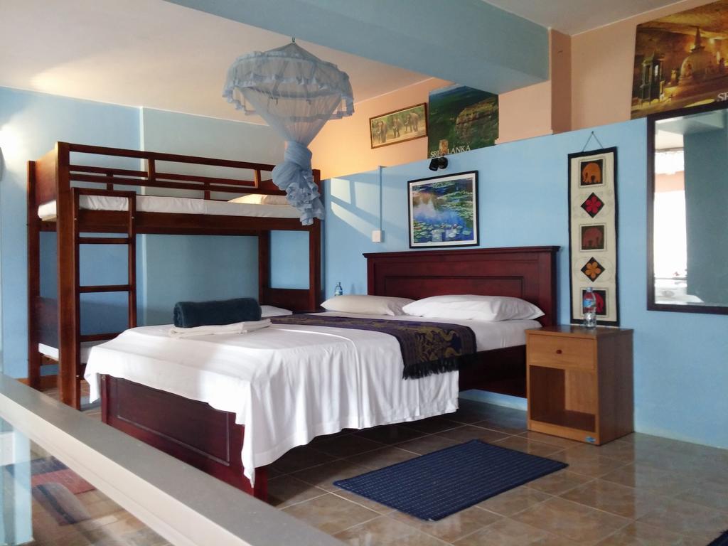 Days Inn Kandy Eksteriør billede